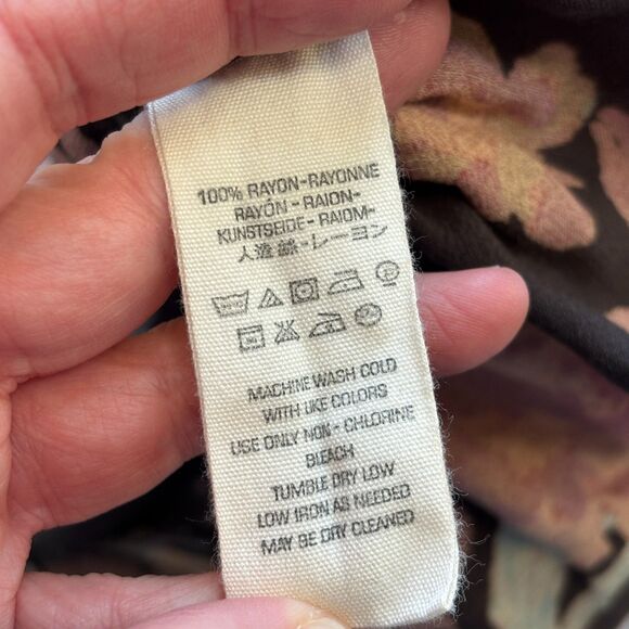 Floral V-Neck Long Sleeve Dress - Picture 6 of 11